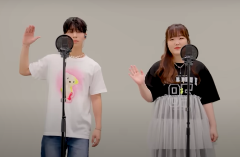 This contain an image of AKMU The talented sibling at the Dingo Music's "Killing Voice" series