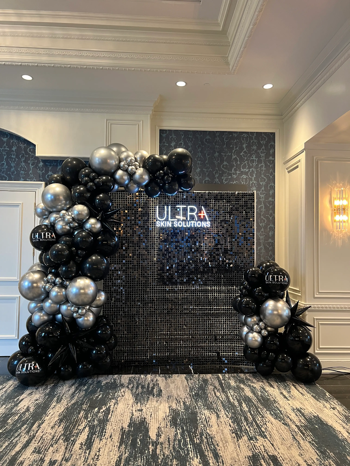 Shimmer Wall with Balloon Arrangement, Balloon Arch by Party on Butler Pittsburgh