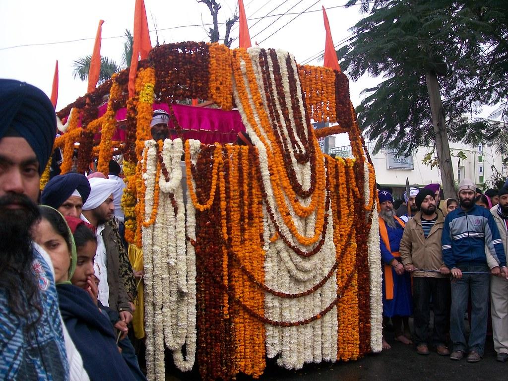 Palki Sahib Ceremony At The Golden Temple, Amritsar, 53% OFF