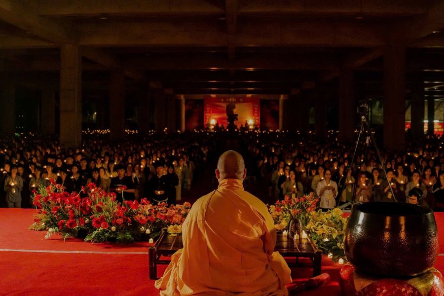 Some meaningful activities that visitors should participate in when coming to Khai Nguyen Pagoda.