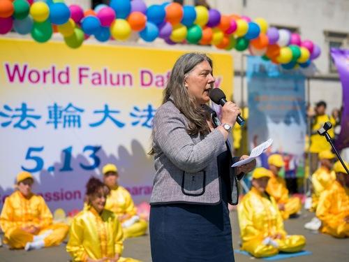 https://en.minghui.org/u/article_images/e6c4ced90d960b475436f2bbd865c410.jpg