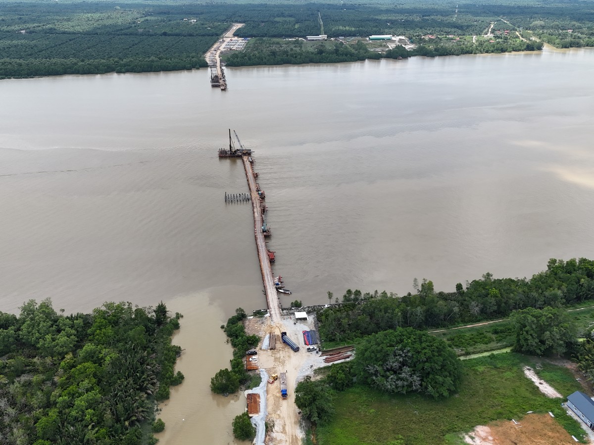 Jambatan Sungai Air Tawar