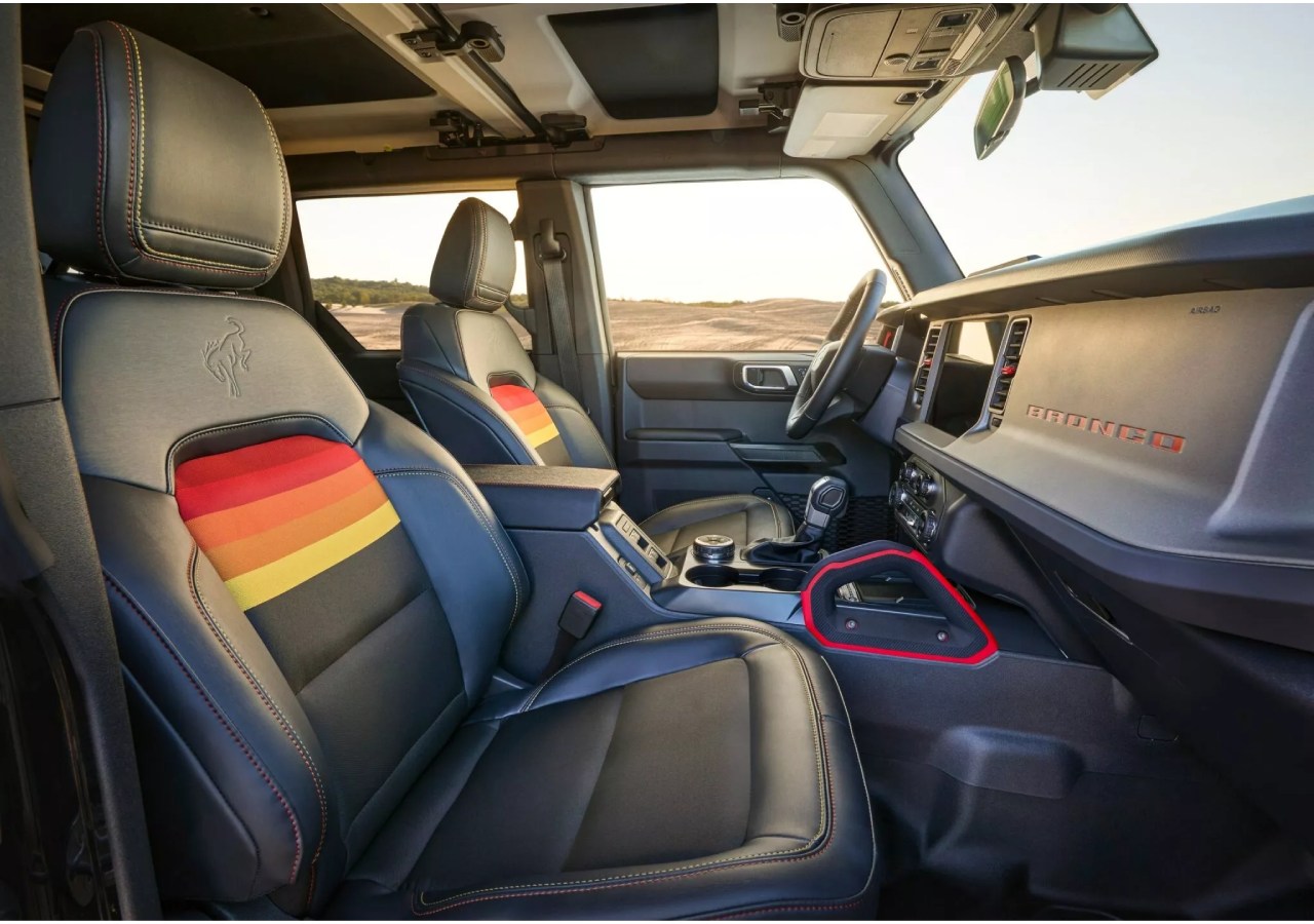 The 2025 Ford Bronco faces a new airbag recall as Ford takes swift action to fix defects and ensure driver safety.
