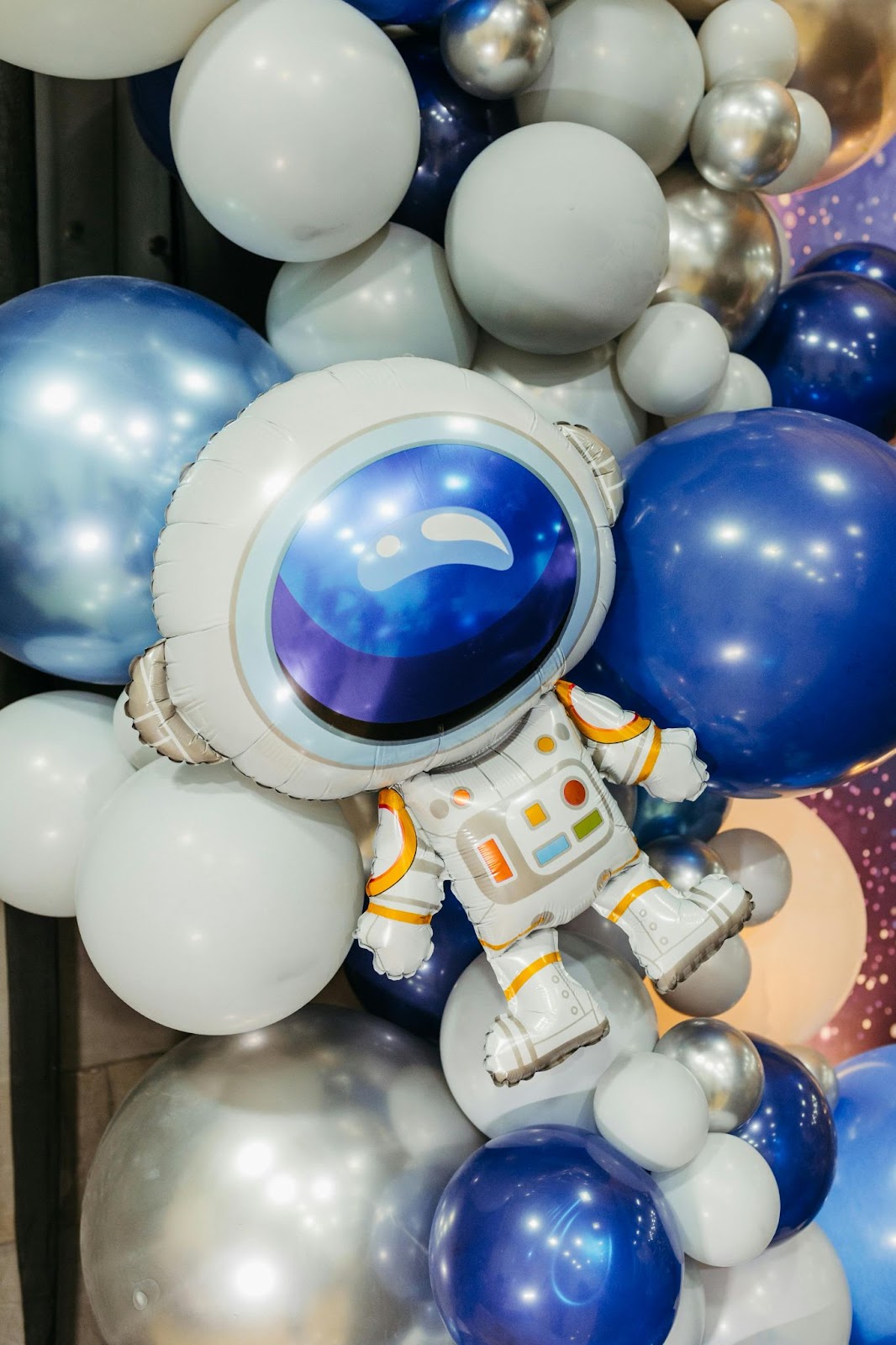 Astronaut balloon of the galaxy balloon arch.