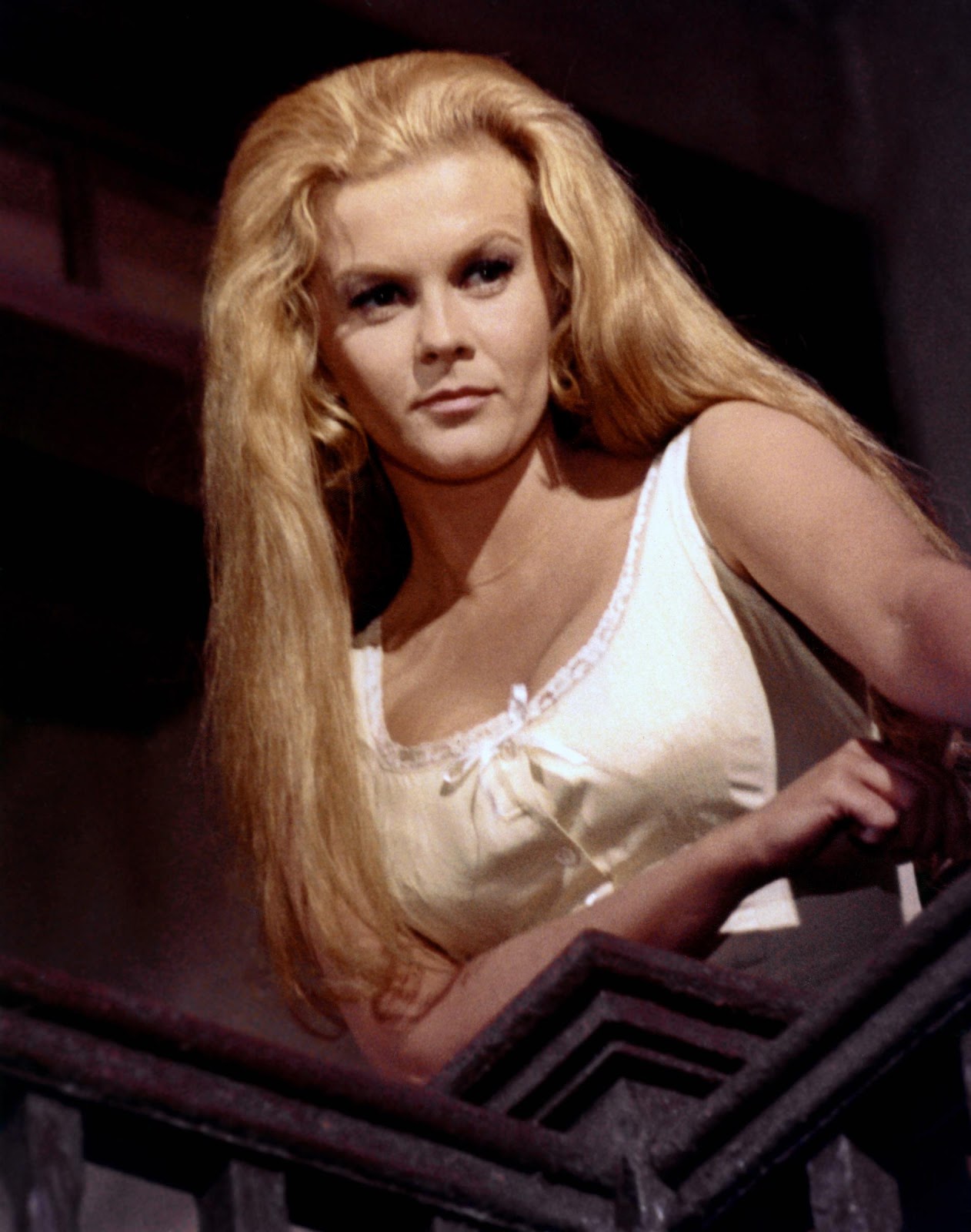 The actress on the set of "The Train Robbers" in 1973 | Source: Getty Images