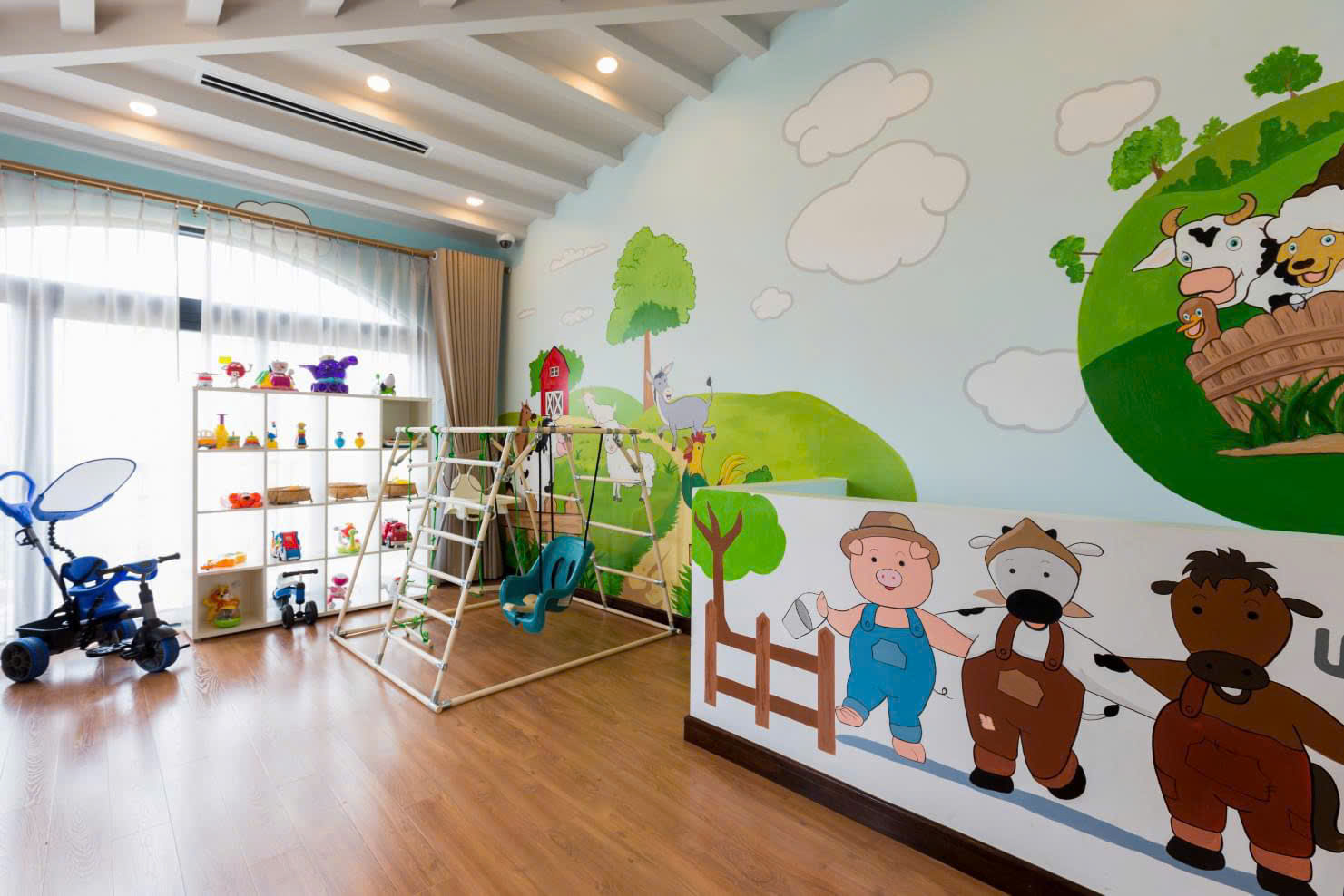 Kidz Club đầy màu sắc dành cho bé
