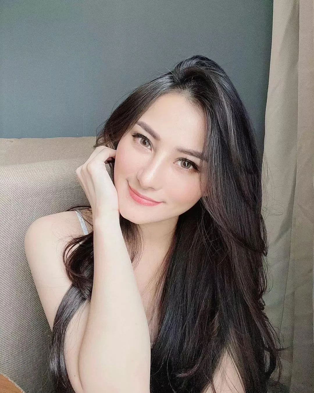 Gadis Seksi Membawa Gairah, gadis seksi, gairah, menggoda