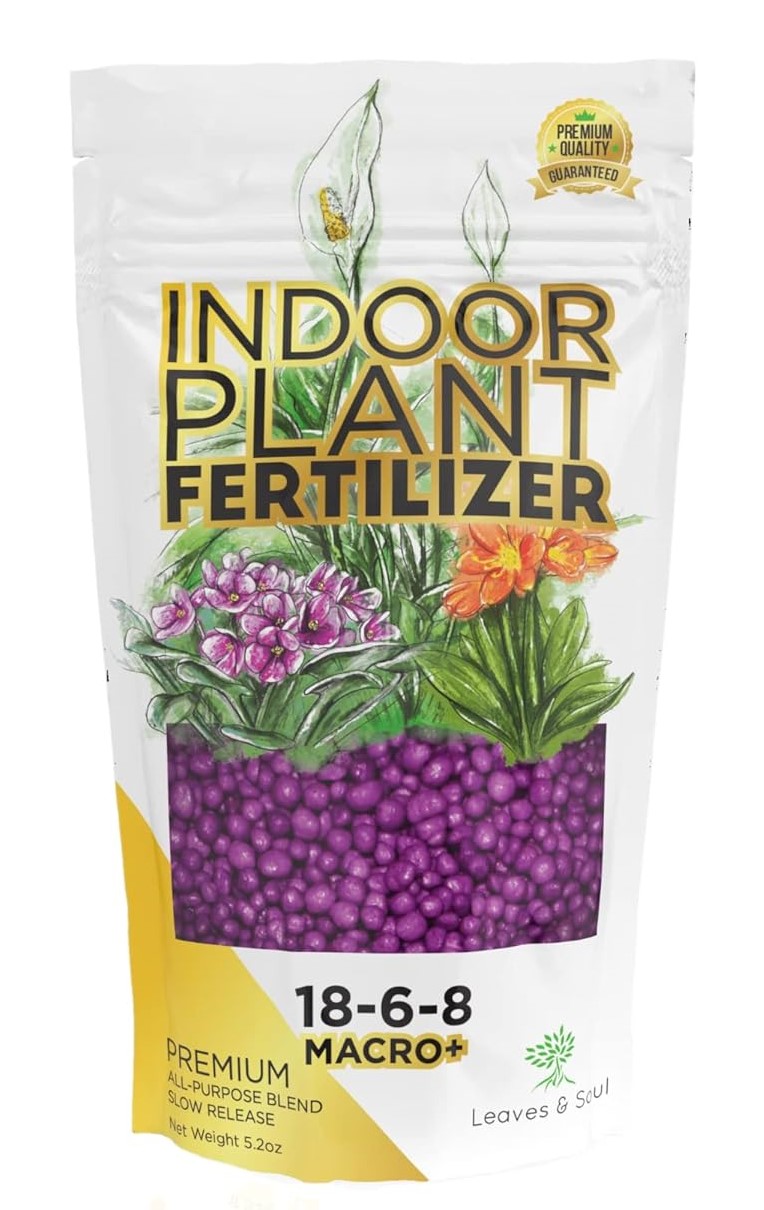 Indoor plant fertilizer pellets 