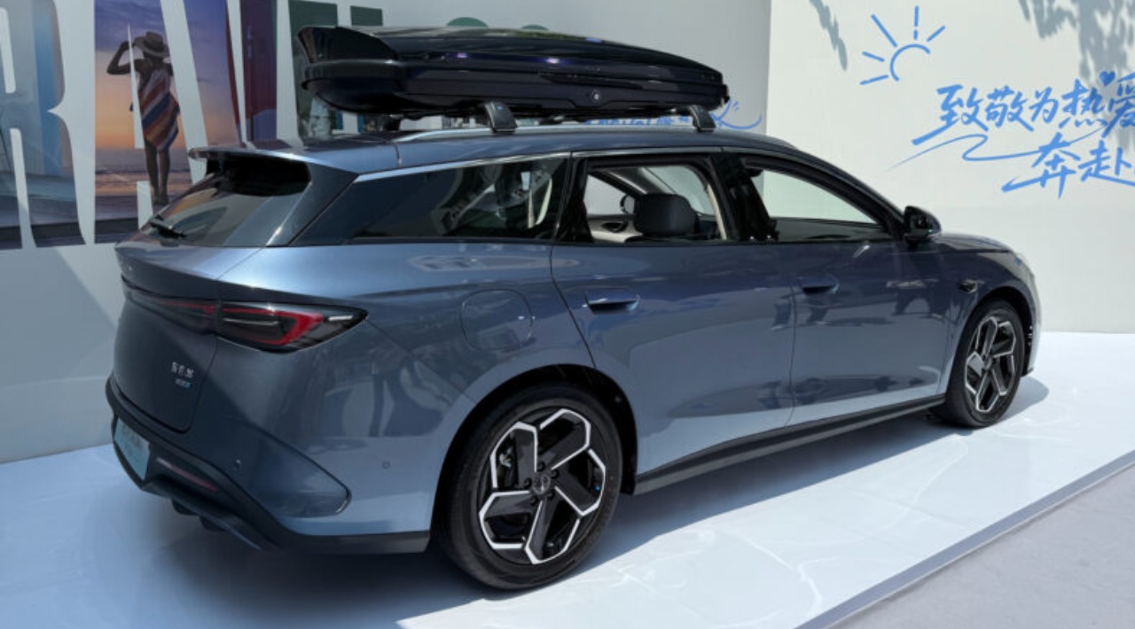 BYD introduces a plug-in hybrid wagon variant of the Seal 06 featuring competitive pricing, extended electric range, and practical family-oriented design. 