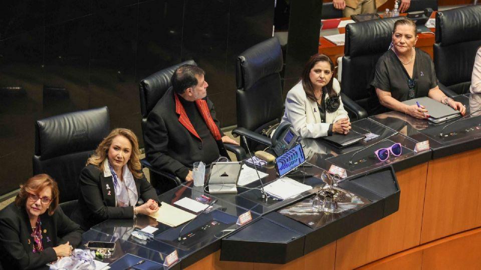 El Senado llamó a la Fiscalía de Querétaro a no continuar con la acción  penal contra Esmeralda | MVS Noticias