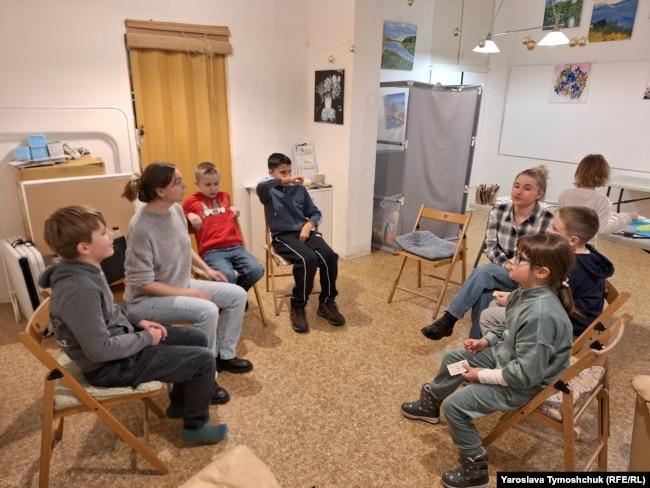 Головна мета – розвинути в дітей зв’язне мовлення, навчити розрізняти звуки, правильно їх вимовляти, соціалізувати дітей, каже Лілія Онісімчук