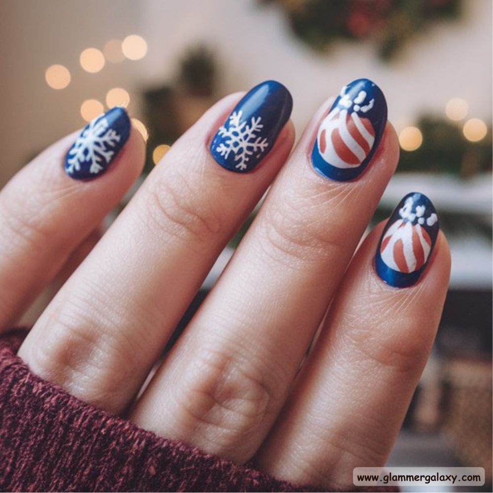 Short Christmas Nails having Christmas Ball and Snowflake Art