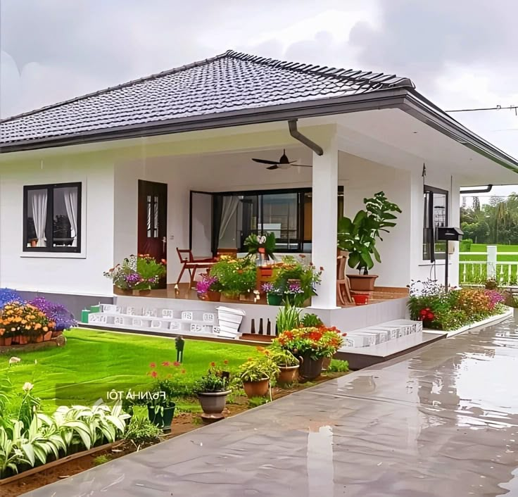 Teras Rumah Sederhana dengan Lantai Bertingkat