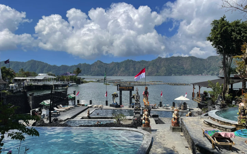 what to do in ubud - enjoy hot spring at Batur Natural Hot Spring
