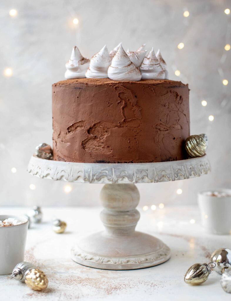 43 Dazzling Christmas Cake Ideas That'll Steal The Show