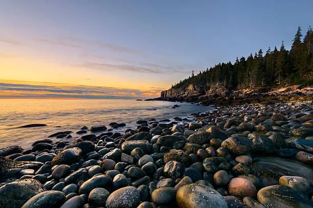 18 Landscapes Where Earth and Water Embrace, earth-water connection, nature blend, nature, landscape, land and lake, river edge
