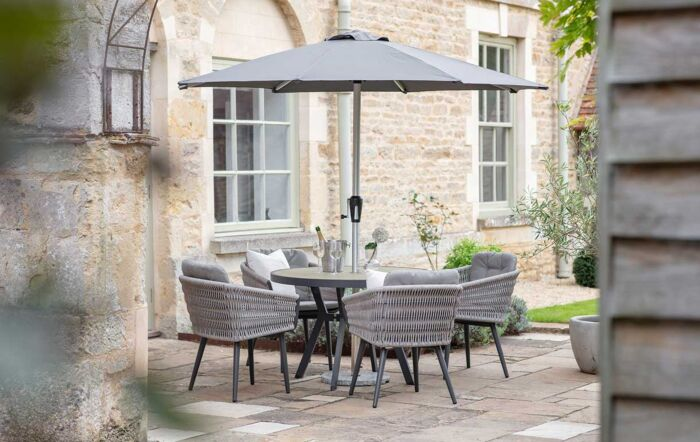 Bramblecrest Mauritius 4 Seater Round Garden Dining Set with Parasol & Base