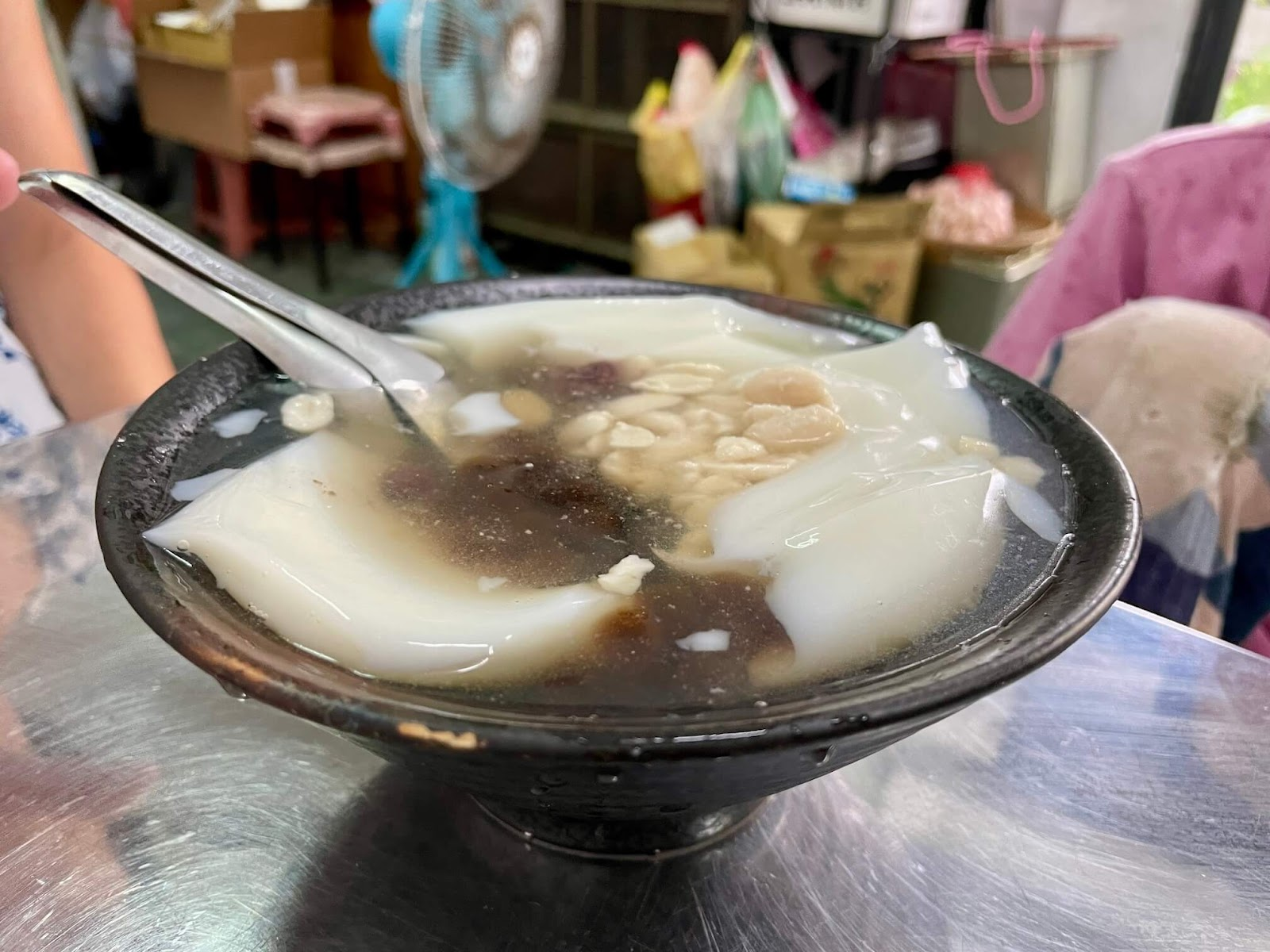 台中海線一日遊－梧棲老街上的榕樹下豆花