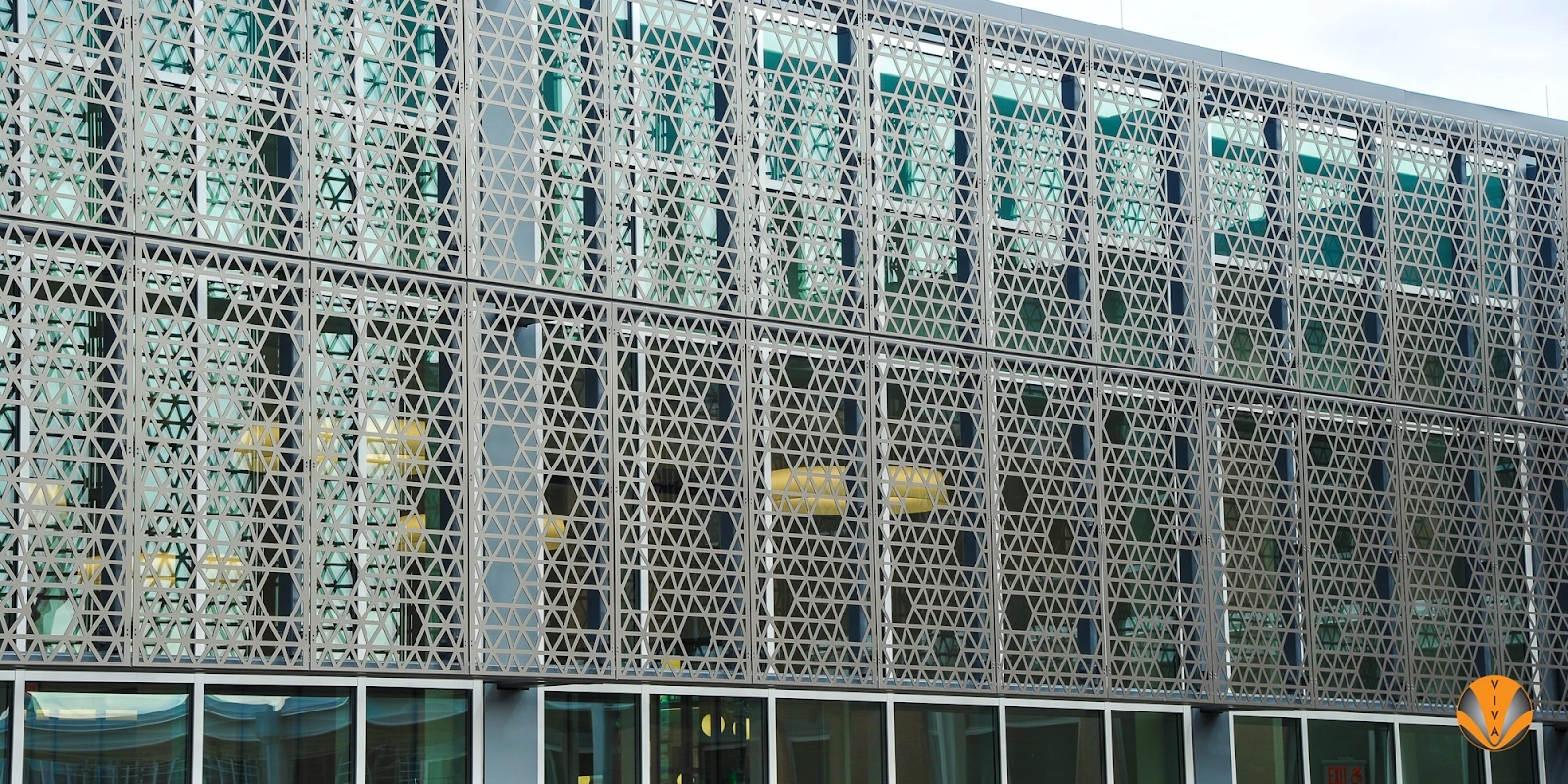 An image of a building using VIVA’s MetalSpaces for sun control.