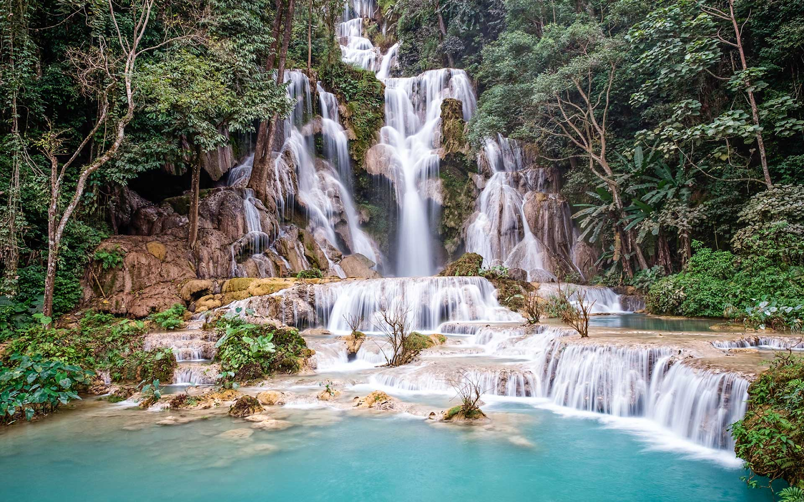 https://laostravel.com/images/2020/10/Kuang-Si-Waterfalls-laos-1.jpg