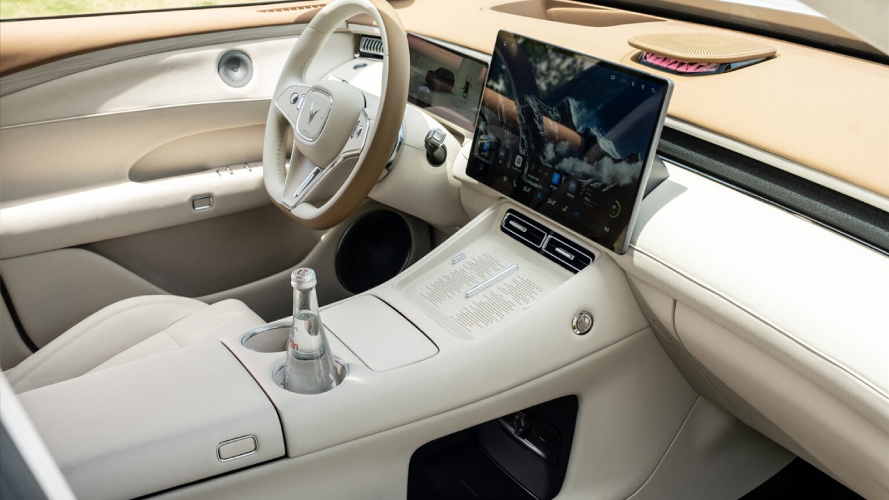 Voyah Free+ combines advanced Huawei tech with electric and hybrid crossover design, offering long range and luxury features tailored for the Chinese market.