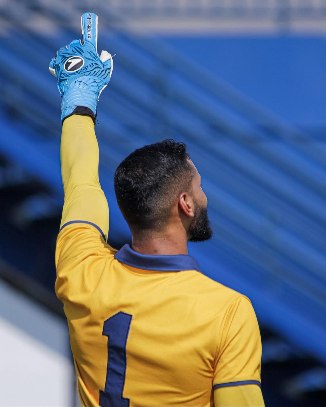 Goleiro Darley em campo pelo Retrô