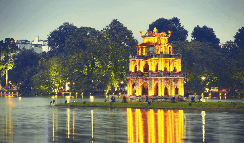 Hoan Kiem Lake. - Ha Noi Travel Guide - Explore Vietnam