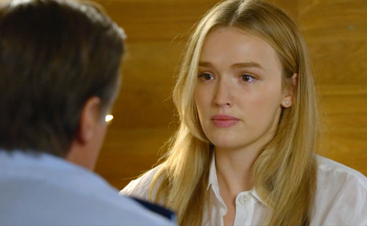 Home and Away promo gives first look at new arrival Jo Langham