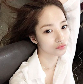 This contain an image of Park Min Young With out Makeup

