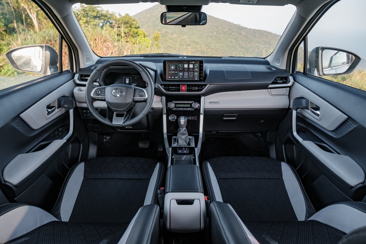 Toyota Veloz Cross