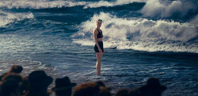 1.YOUNG WOMAN AND THE SEA 3