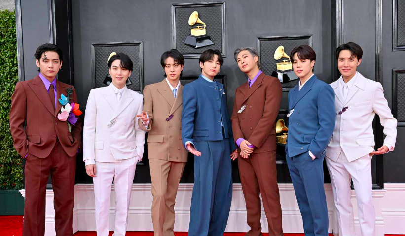 This contains an image of BTS members together
