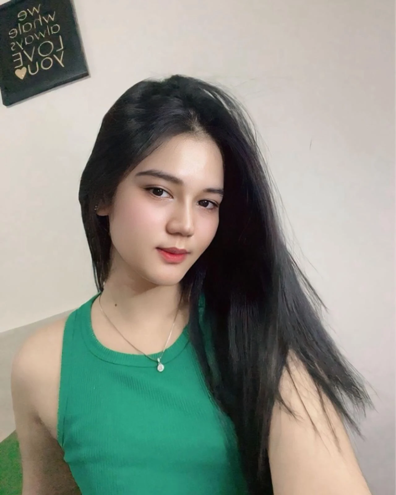 Gadis Seksi yang Membuatmu Tak Bisa Menahan Nafsu, gadis seksi, menahan nafsu, cewek menggoda