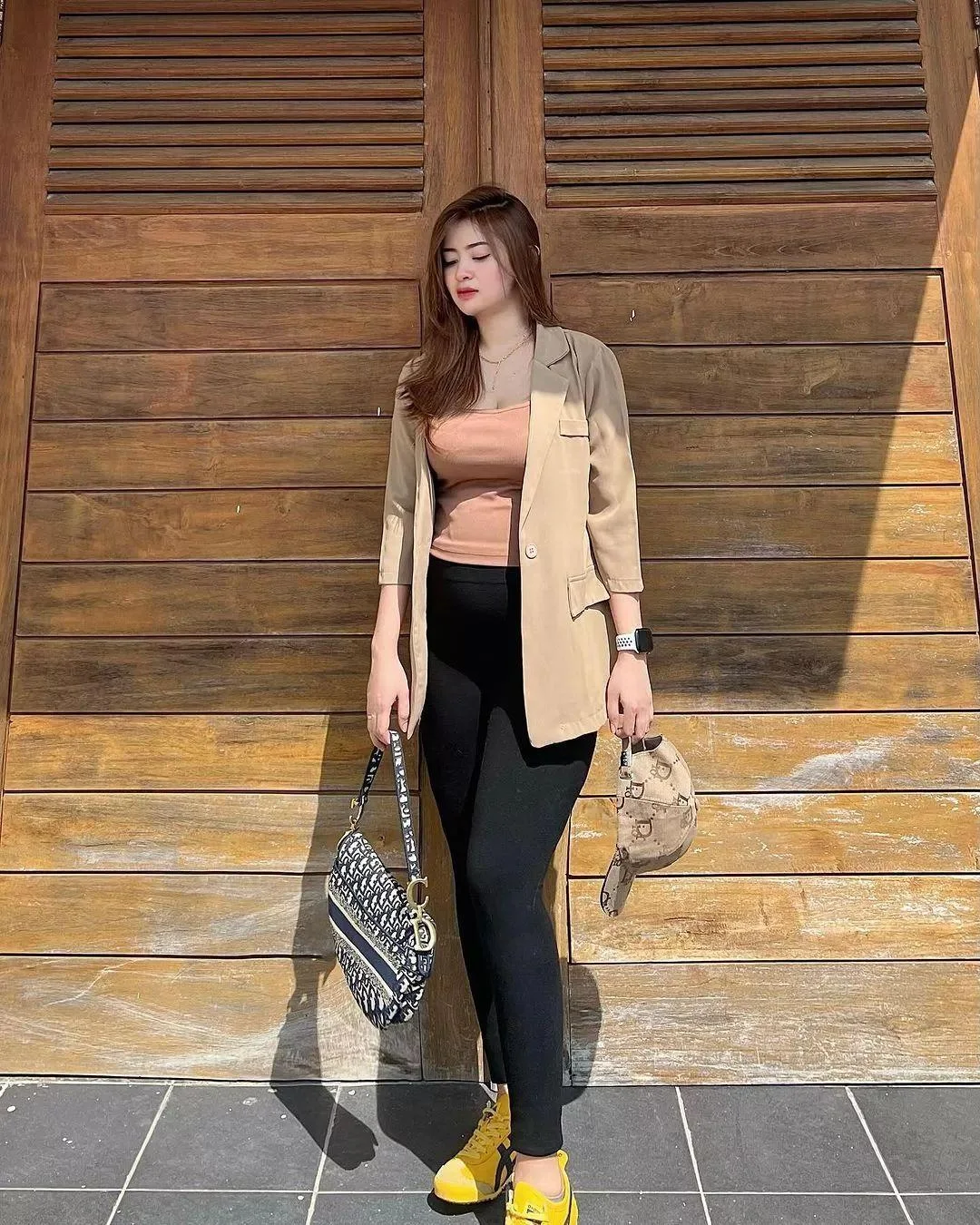 Cewek Menggoda yang Membuatmu Terperangkap dalam Pesona, cewek menggoda, terperangkap, gadis seksi