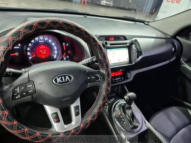 Kia Sportage
Interior black
Dashboard view
