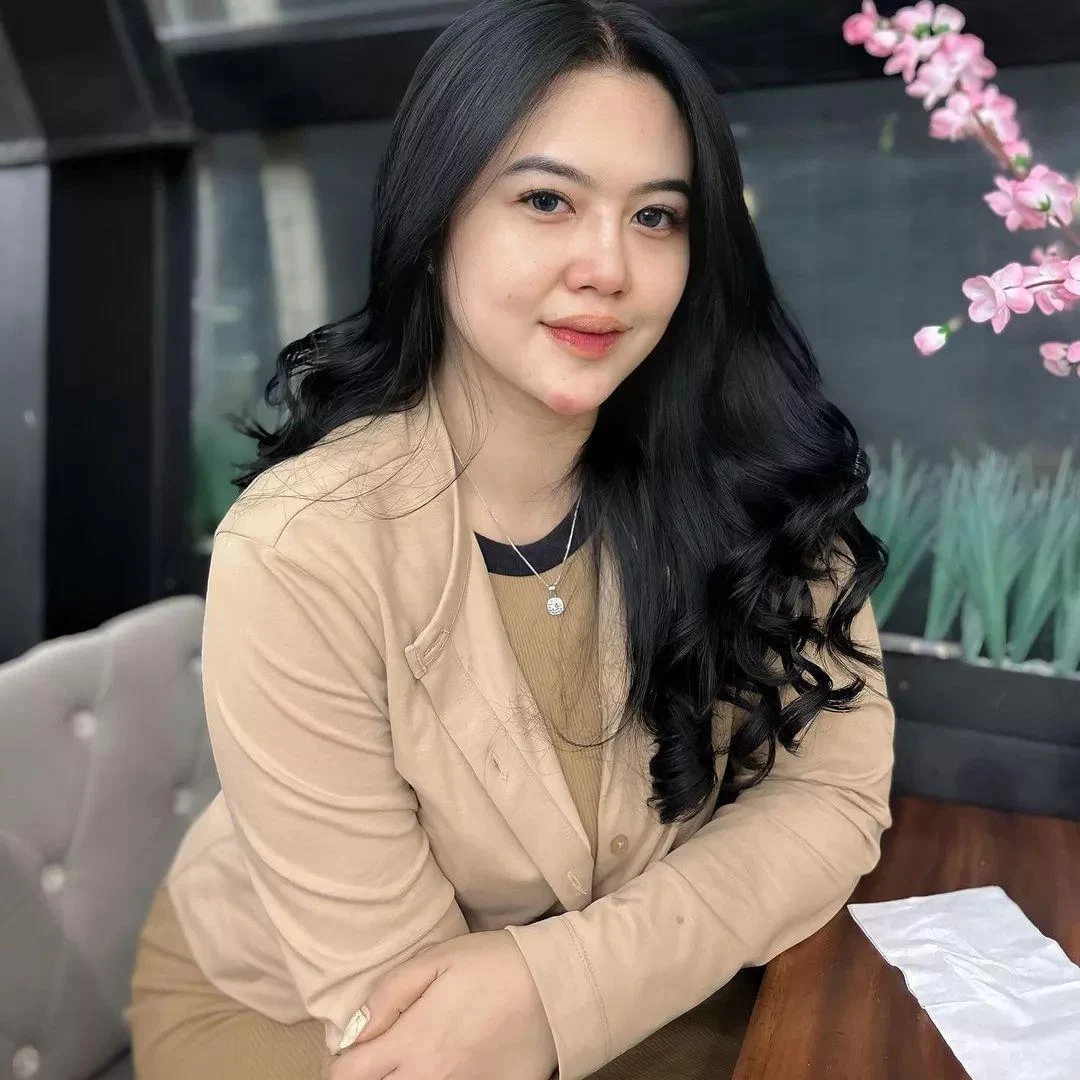 Gadis Penuh Gairah yang Membuat Semua Fantasi Jadi Nyata, gadis penuh gairah, fantasi nyata, cewek seksi