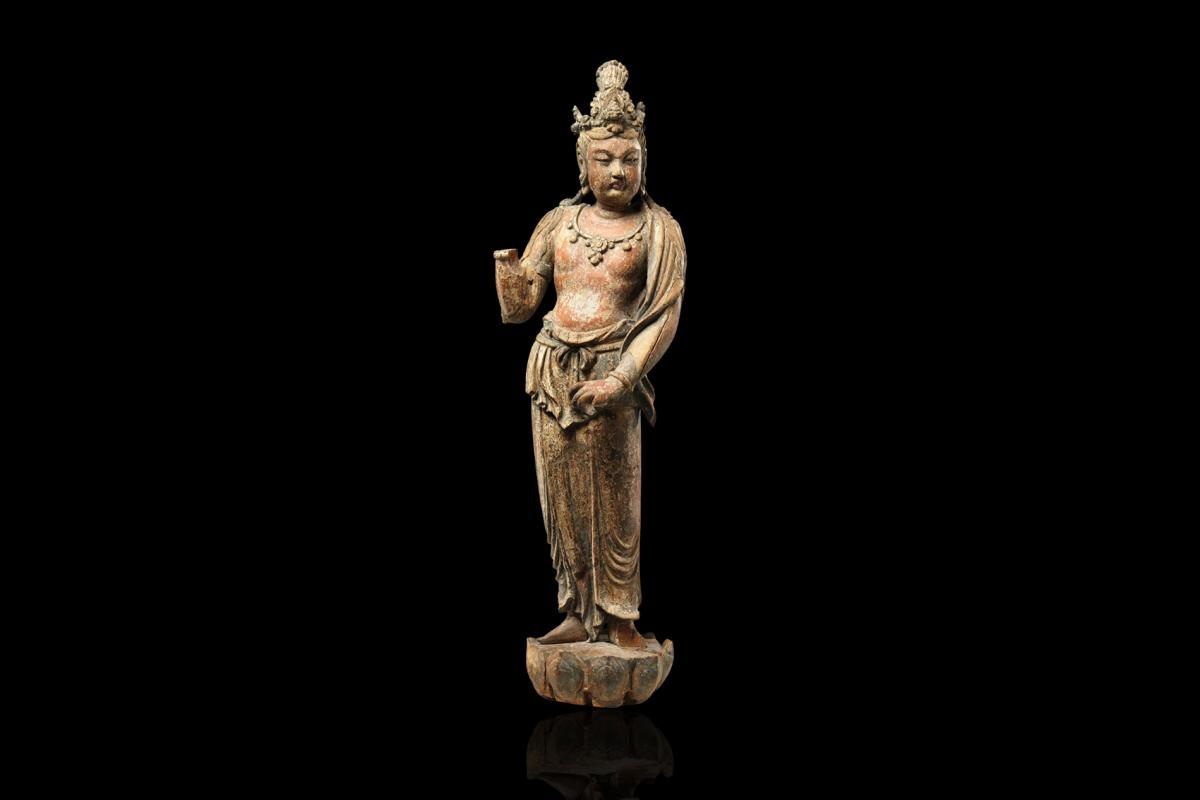 A bronze sculpture of Bodhisattva Avalokiteshvara.