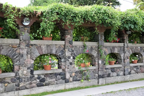 how to build garden wall