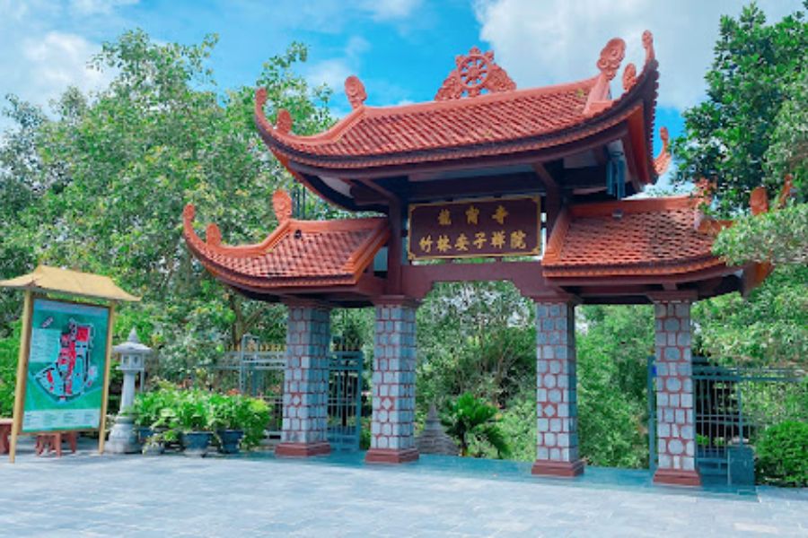 Truc Lam Yen Tu Zen Monastery is not only a pilgrimage site but also a sacred place preserving the cultural, historical, and spiritual heritage of Vietnam