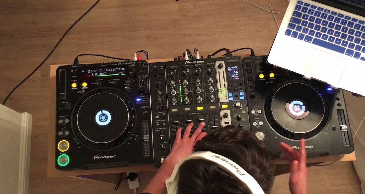 Comment diffuser en direct des DJ sets