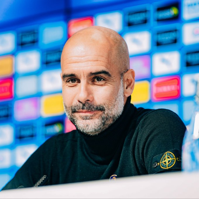 Pep Guardiola em coletiva de imprensa