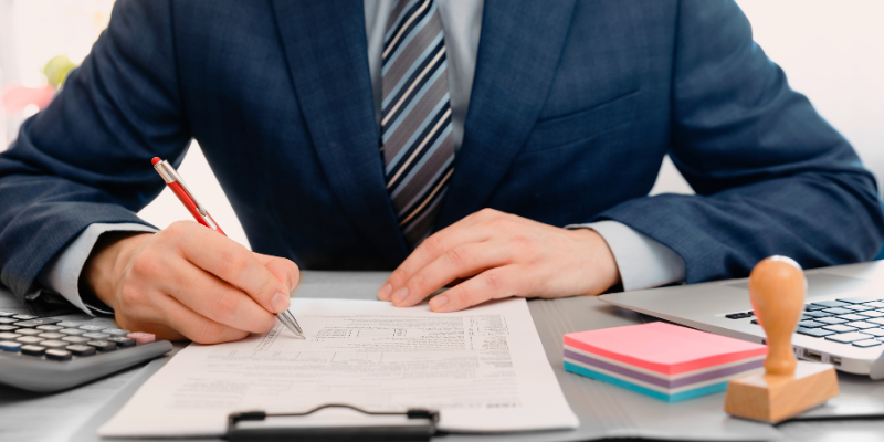 experienced personal injury attorney getting a settlement offer and fighting for fair settlement for injuries caused