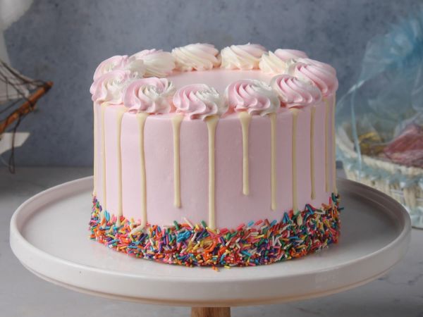 Strawberry Cake: Sweet and Vibrant