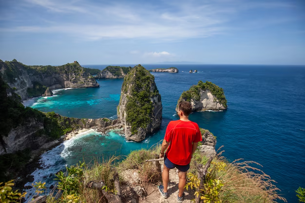 16 Tempat Menarik & Aktiviti di Nusa Penida + Tips Penting!