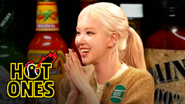 This contain an image of BLACKPINK's Rosé  on the popular show Hot Ones