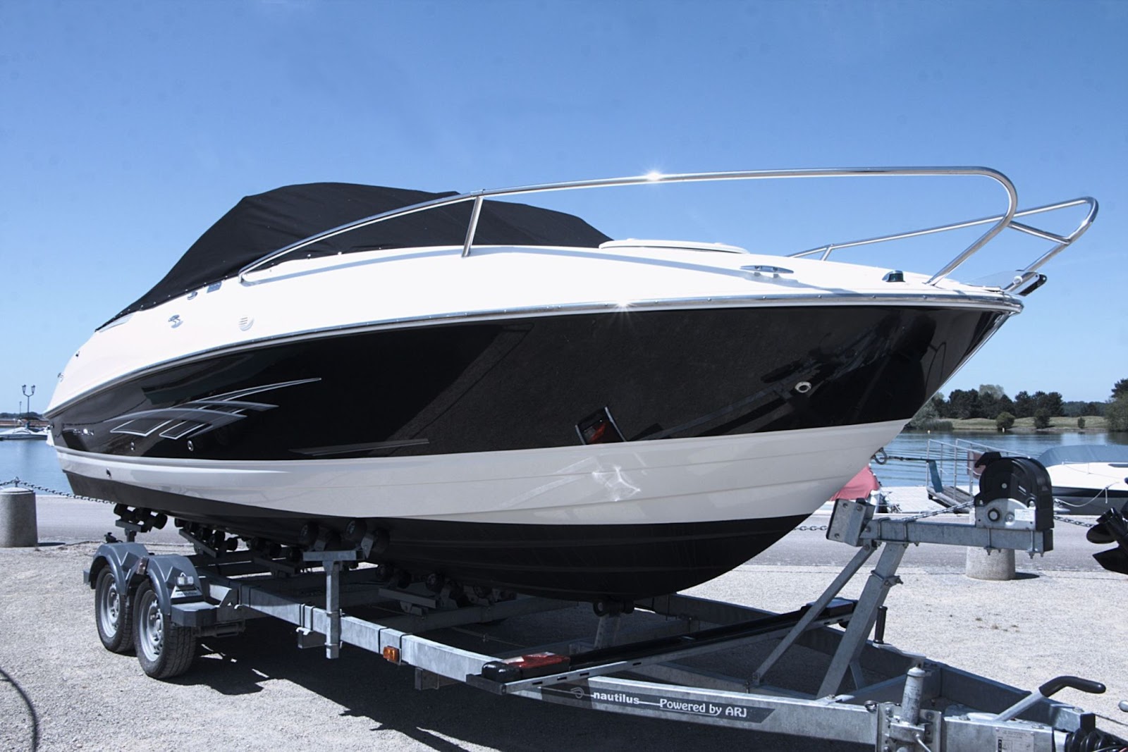 AD 4nXfrN fW4dU8TIsZzlxM IcF7EkDh2L mAUB1UoYOBWau cKAKCKp2Z - Tips for Maintaining Your Boat’s Exterior - Full Speed Mobile Detailing