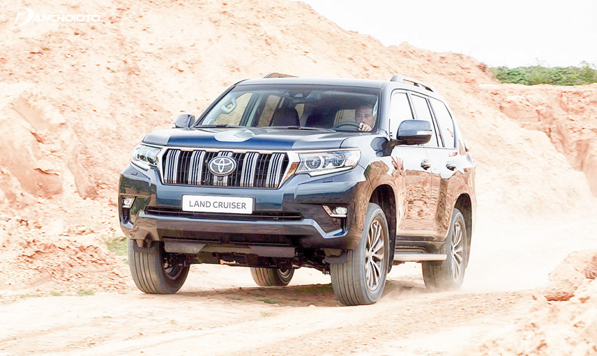 Bền bỉ và chắc chắn là cảm nhận của nhiều người với ngoại hình của Toyota Land Cruiser