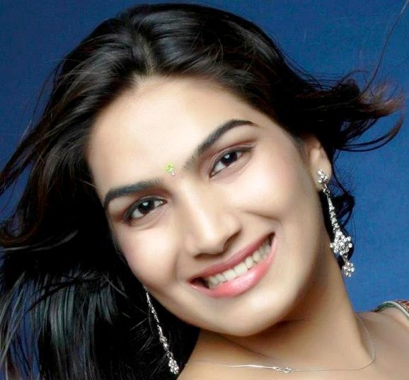 Anaya Soni Height, Weight, Boyfriend, Biography & More » StarsUnfolded