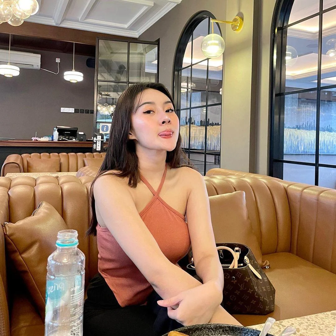 Wanita Cantik yang Membuatmu Merasa Ingin Lebih Dekat Dengan Mereka, wanita cantik, lebih dekat, cewek seksi