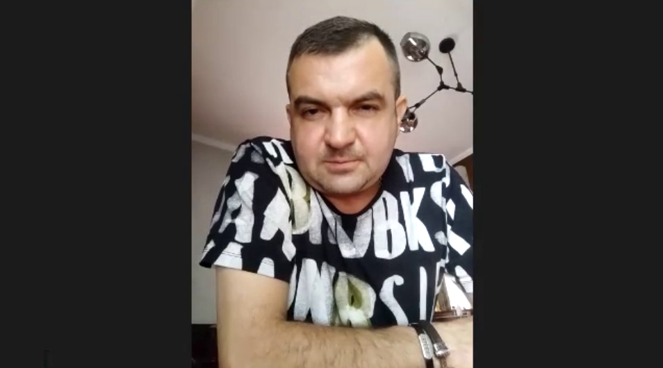 [роман маріуполь голоси війни]
